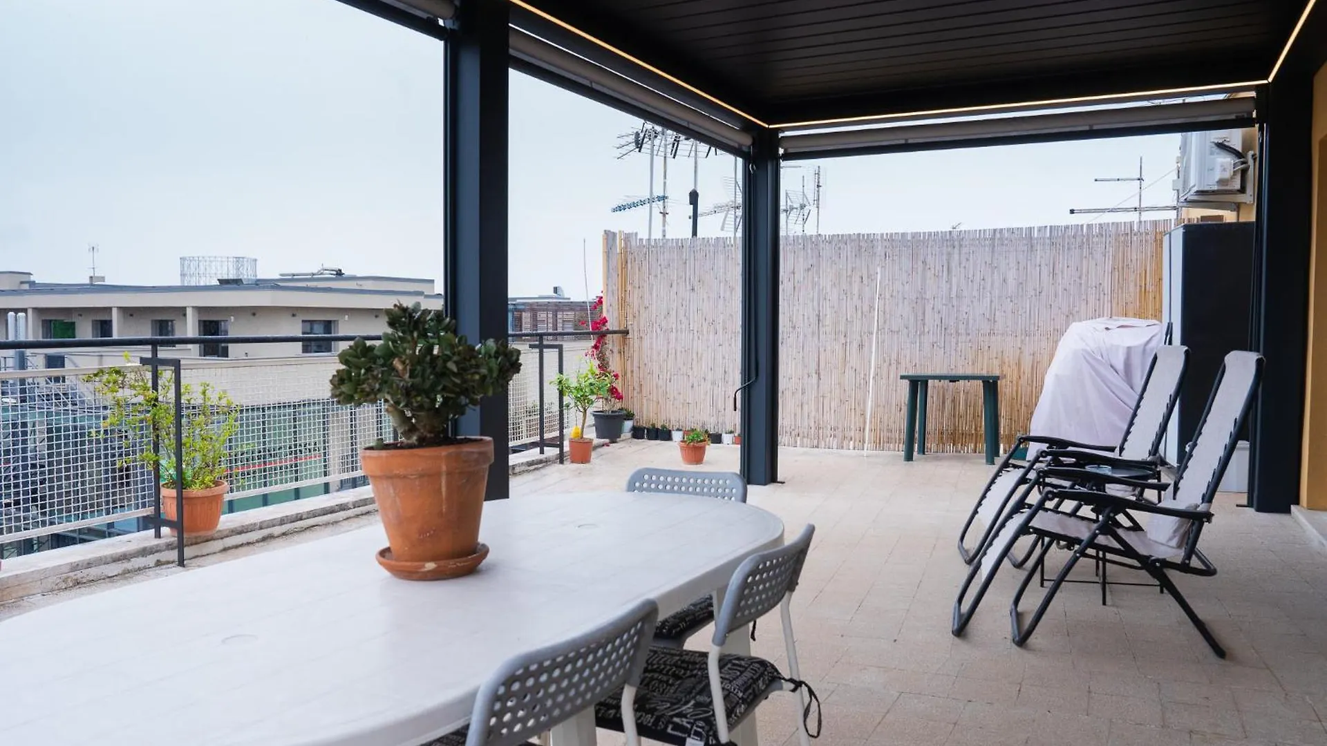 Attico Esclusivo Trastevere With Rooftop Terrace Rome Apartment