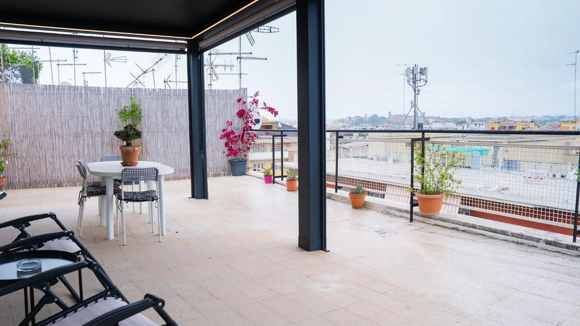 Attico Esclusivo Trastevere With Rooftop Terrace Rome 0*,