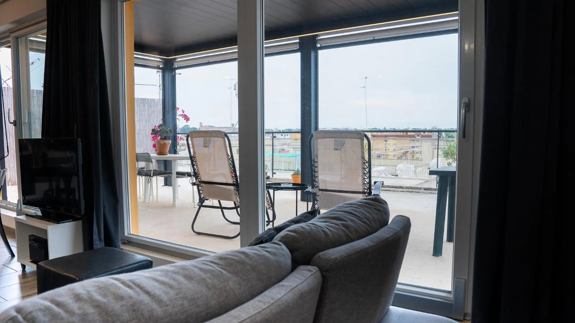 Attico Esclusivo Trastevere With Rooftop Terrace Rome Apartment